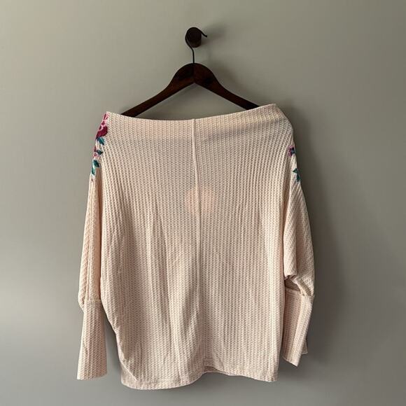 UMGEE FLORAL EMBROIDERED OFF THE SHOULDER CROCHET TOP CREAM SIZE SMALL - Picture 2 of 9